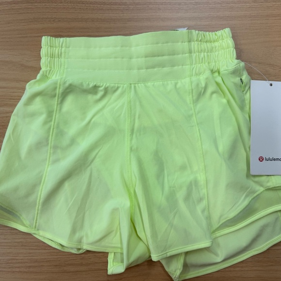 lululemon athletica Pants - LuLuLemon - Hotty Hot HR Short 4" *Lined